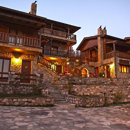 Efharis Filoxenon Apartment Фенеос Екстериор снимка