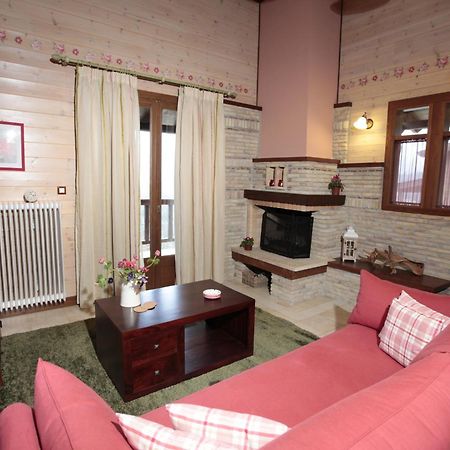 Efharis Filoxenon Apartment Фенеос Екстериор снимка