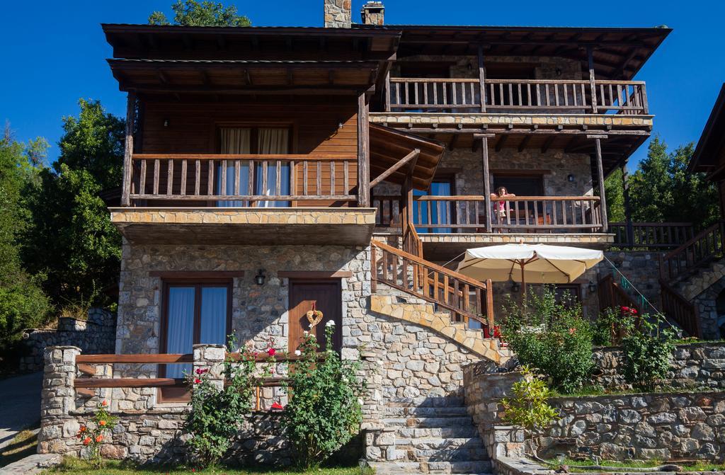 Efharis Filoxenon Apartment Фенеос Стая снимка
