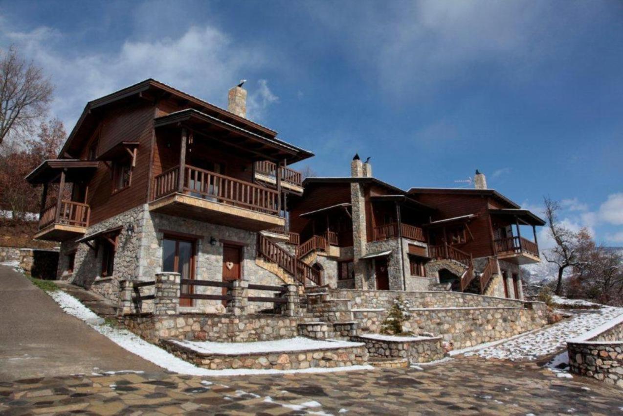 Efharis Filoxenon Apartment Фенеос Екстериор снимка