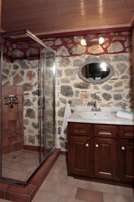 Efharis Filoxenon Apartment Фенеос Стая снимка