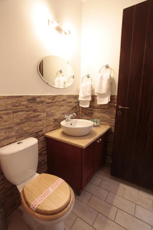 Efharis Filoxenon Apartment Фенеос Стая снимка