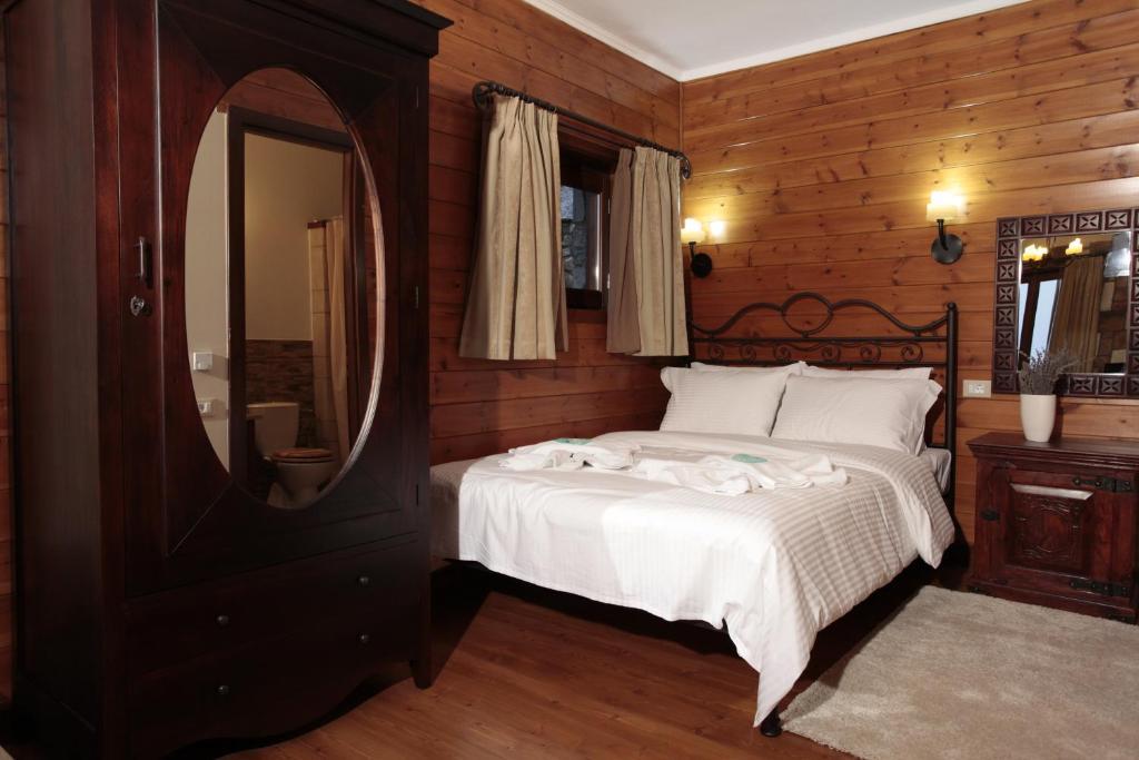 Efharis Filoxenon Apartment Фенеос Стая снимка